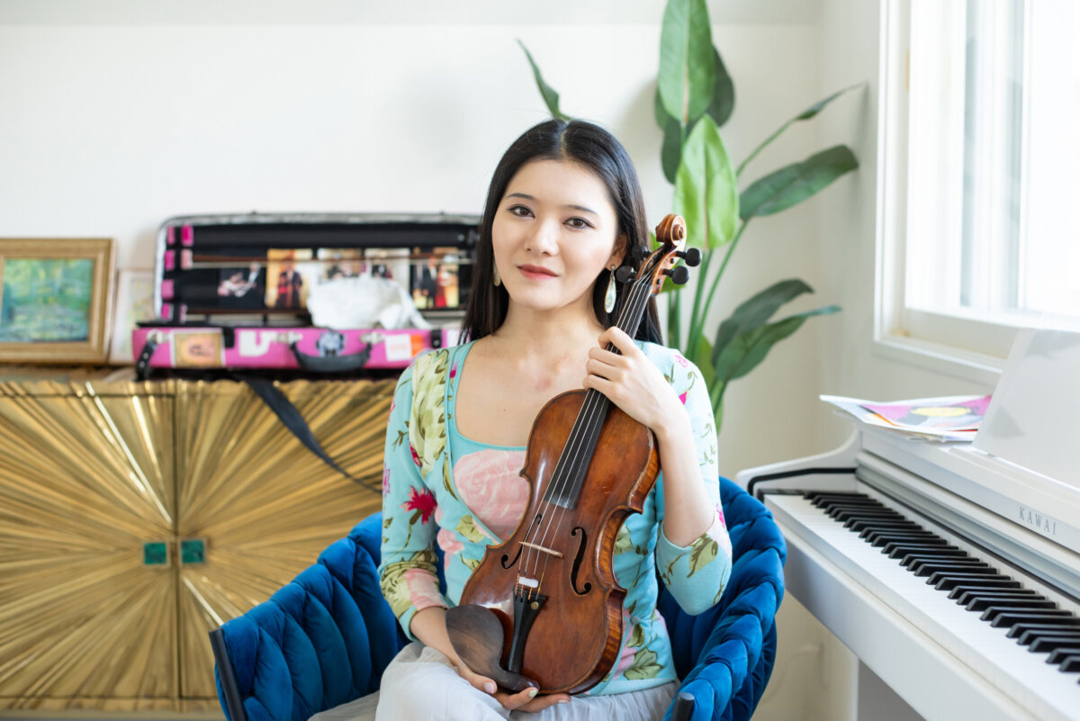 服部百音に50の質問！〈前編〉音楽家になると決めた瞬間は？ 思い出の曲は？ 最大の試練は？