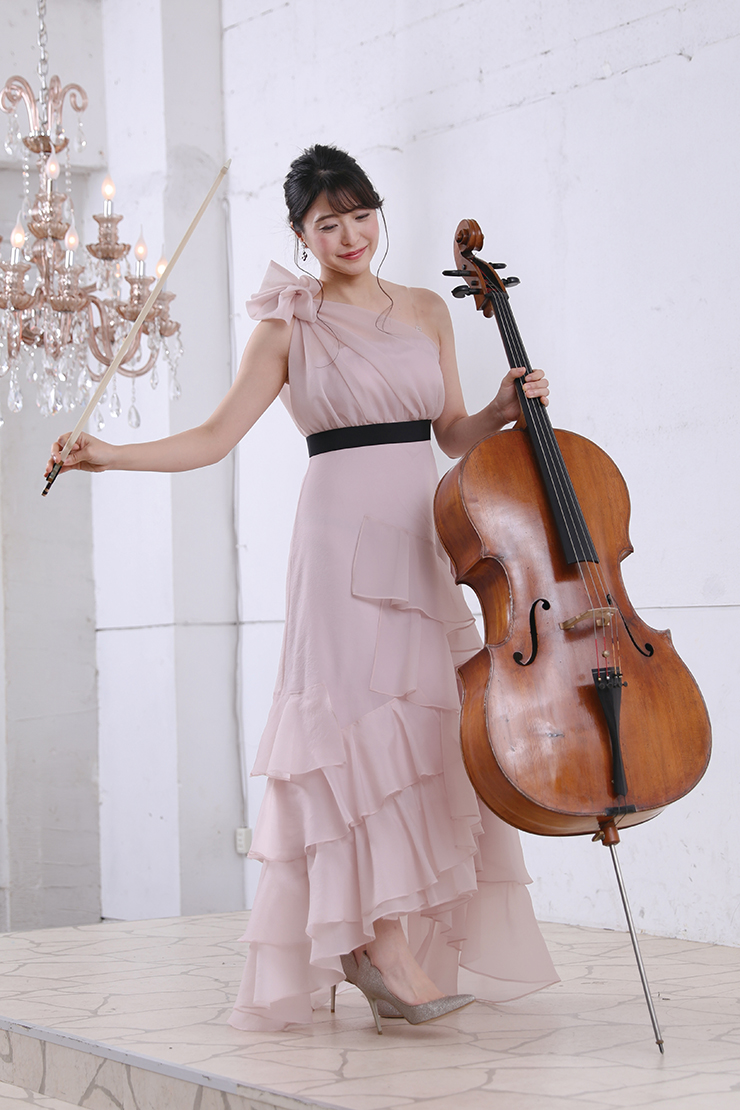 チェロ奏者の新倉瞳さんが考える クラシックの演奏にふさわしいドレスとは 音楽っていいなぁ を毎日に Webマガジン Ontomo