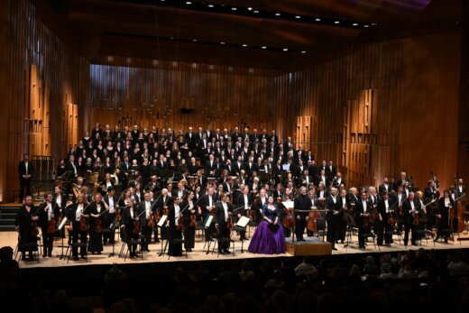 パッパーノがロンドン響とヴォーン・ウィリアムズのミサ曲上演 世界平和への祈り