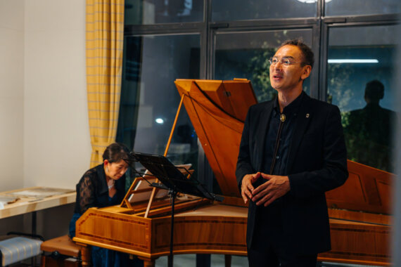 文化財の土浦亀城邸で聴く《建築家が聴いた音楽》は、聴き手を別世界へと運ぶ