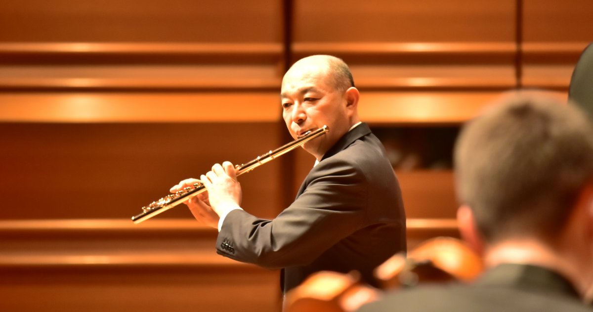 フルート奏者で龍角散社長の藤井隆太が語る演奏家の「健康経営」