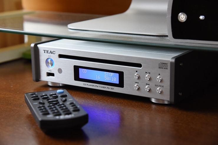 コンパクトなCDプレーヤー「ティアック PD-301」
