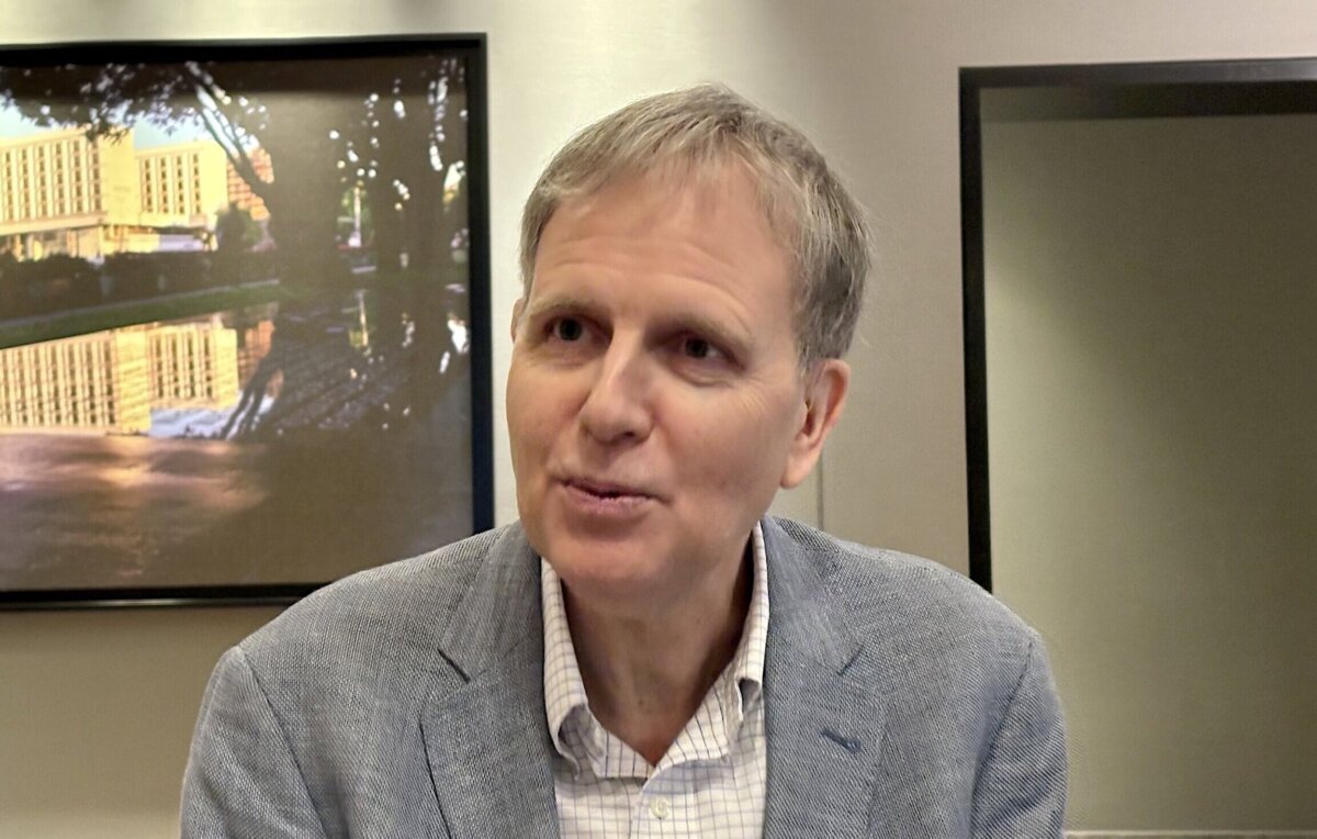 ケヴィン・ケナーが語るショパン演奏「音楽はアイデアではなく、体験である」