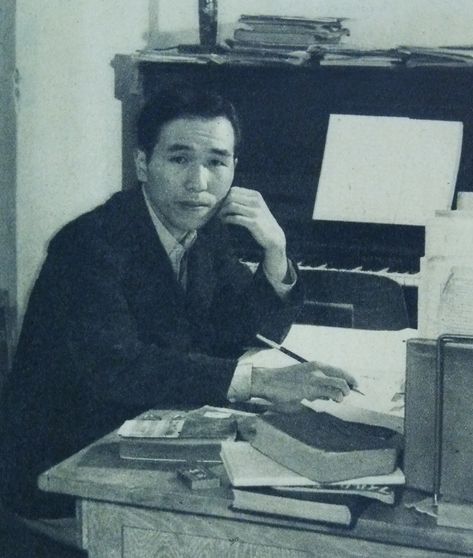 第2代会場・中田喜直（『アサヒグラフ』 1952年10月29日号／朝日新聞社）