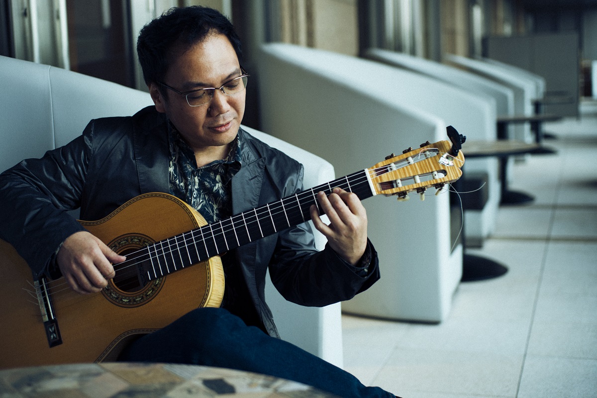 ギタリスト鈴木大介「映画音楽をギター編曲する中で、武満作品のルーツが見えた」