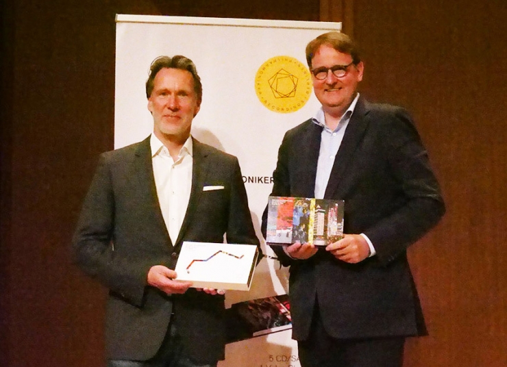 ベルリン・フィル・レコーディングス記者会見に登壇したオラフ・マニンガー氏とローベルト・ツィンマーマン氏