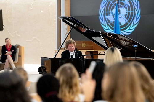 国連事務局でニコライ・ホジャイノフの特別演奏会開催～人を繋ぐ音楽の力を思い起こす