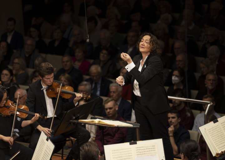 シュトゥッツマンは、これはバイエルン放送交響楽団へのデビューとなった