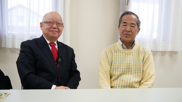 岡崎明義さん(左)と橋本顕一さん(右)