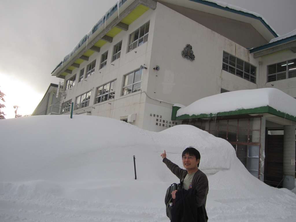 2012年3月13日に訪れた蔵王第三小学校・蔵王第二中学校の校舎