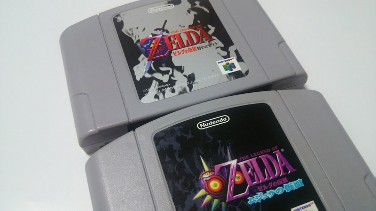 NINTENDO64対応ソフト『時のオカリナ』(1998)、『ムジュラの仮面』(2000) 『ムジュラの仮面』は『時のオカリナ』の続編
